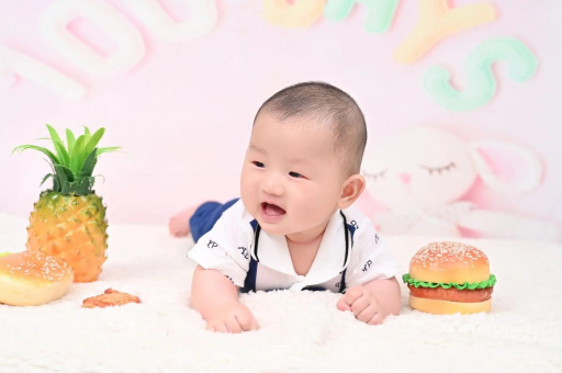 柳林宝宝在妈妈肚子里
